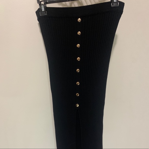Hera Collection Black Ribbed Gold Button Up Slit Leg Midi Skirt in Size Large - Picture 2 of 3